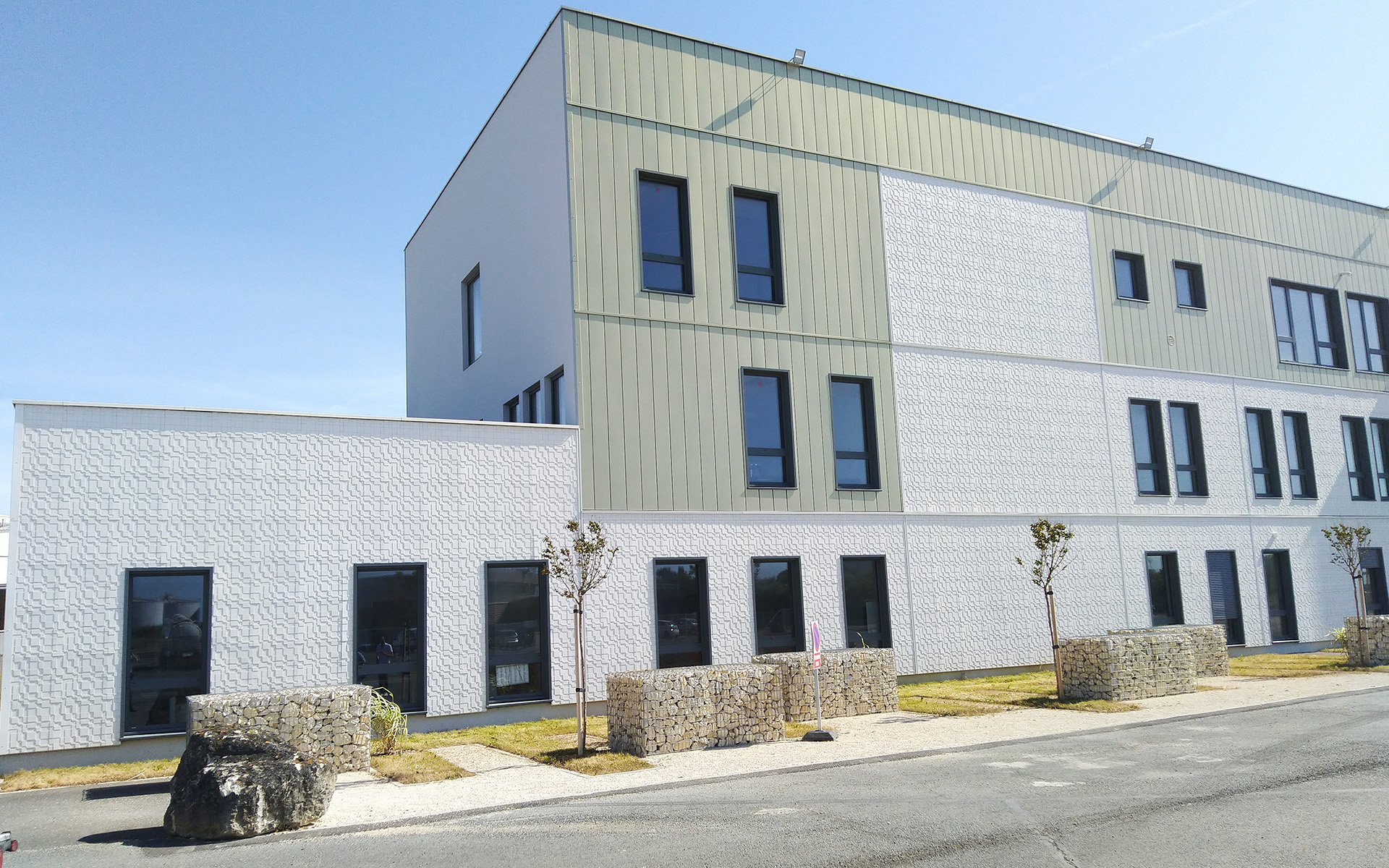 Lire la suite à propos de l’article PICOTY (17)
